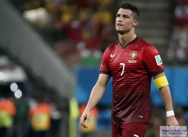 Angry Cristiano Ronaldo Destroys TV Reporter’s Equipment